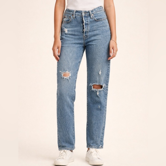Levi's Denim - Levi’s 501 Women’s Distressed Jeans – W28 L26